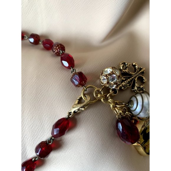 NEW WITH TAG Maximal Art Reindeer Plaid Charm Necklace with Red Crystal Chain - Picture 7 of 7